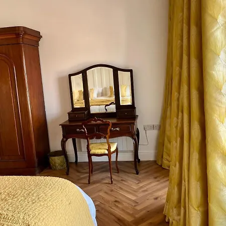Casa vacanze The Old Parish Office! Midleton